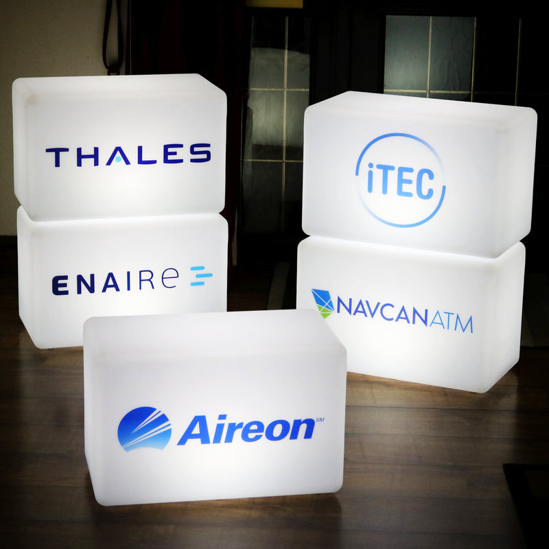 Logo-Leuchtkasten, Beleuchteter LED-Würfel, Sitzhocker Bank Rechteck, Personalisiertes Event-Werbeschild für Messestand, Konferenz, Firmenevent