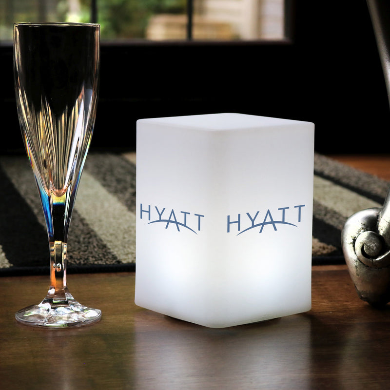 Individualisierte LED Marken-Tischleuchte Leuchtkasten Lampe personalisiert mit Logo-Werbeaufdruck